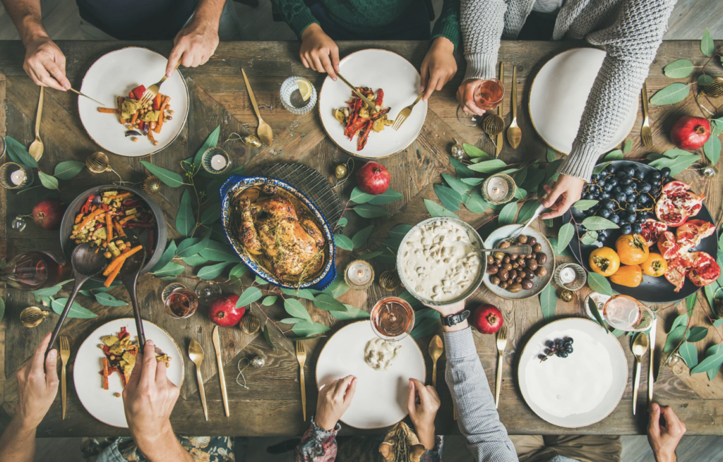 family dinner, family dinner conversation, conversation starters